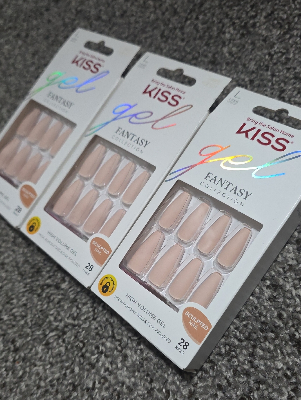 Kiss Gel Fantasy Collection  in Nude. Glue INCLUDED.